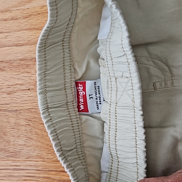 Toddler Boy 2-Piece Plaid Button-Front Shirt & Short Set - Picture 6 of 6